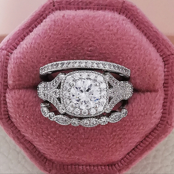 Jewelry - Exquisite Set of 3 Diamond Rings